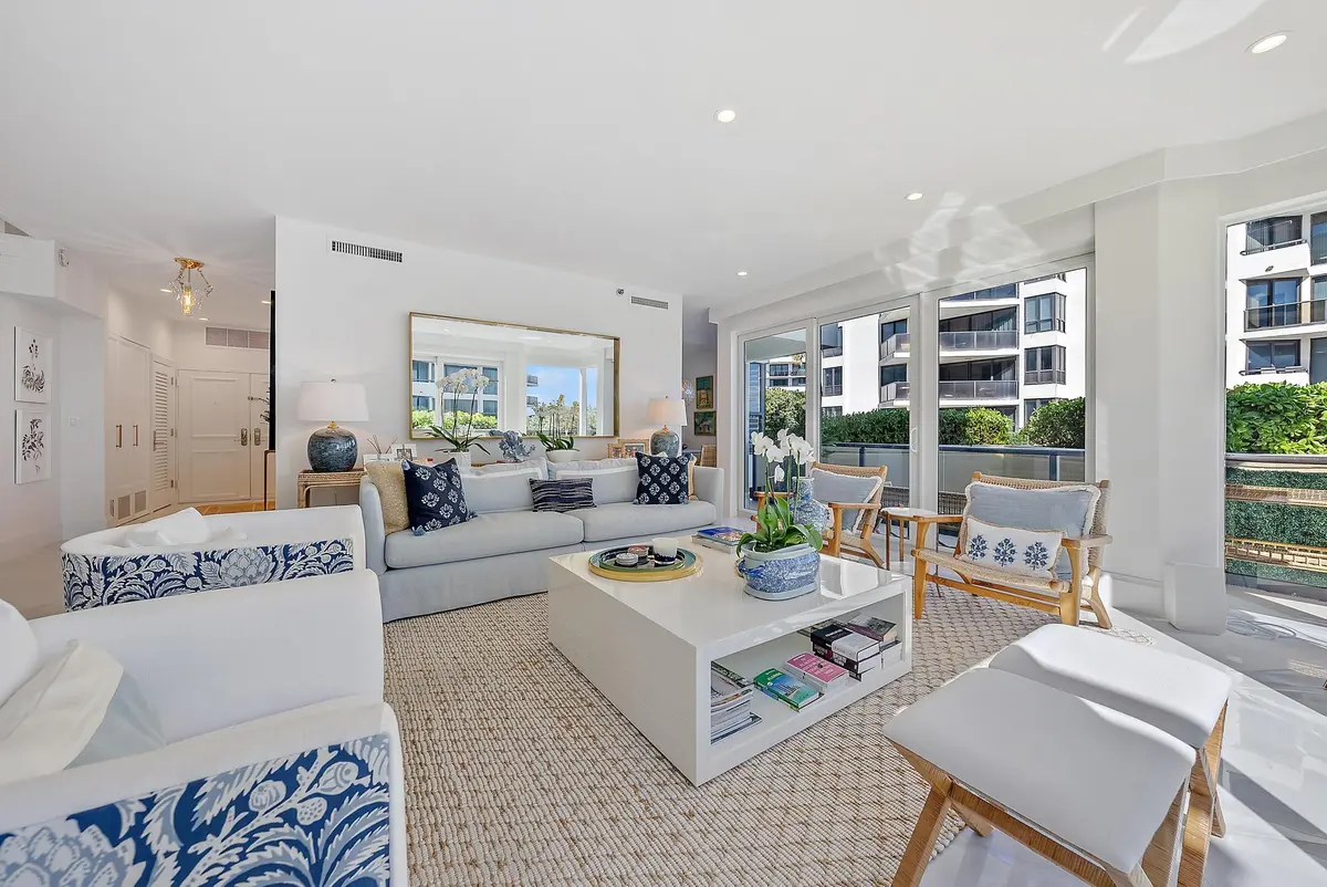 3120 S Ocean Boulevard, 2 101-9 at 3120 S Ocean Boulevard 2 101, Palm Beach