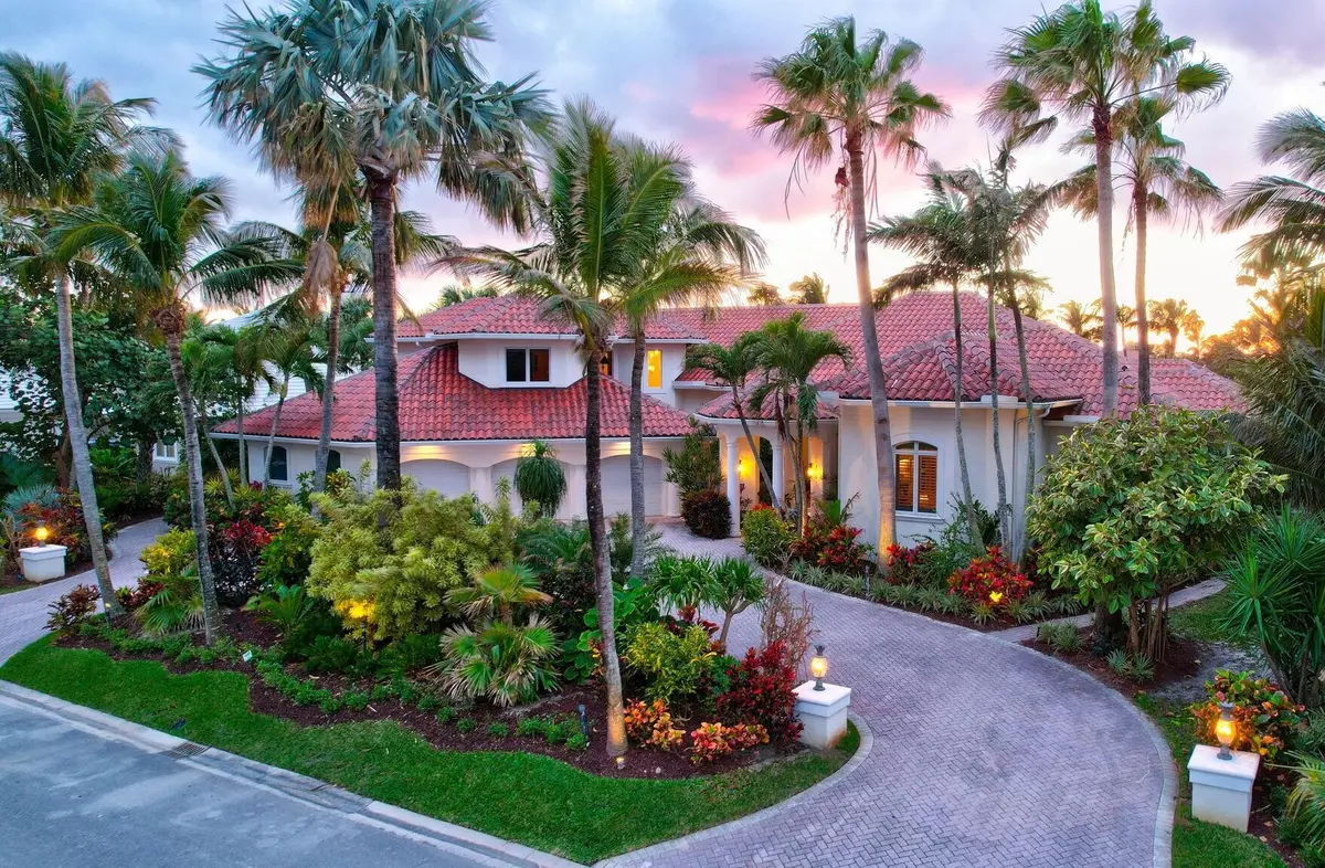Front of home at 2995 SE Dune Drive, Stuart