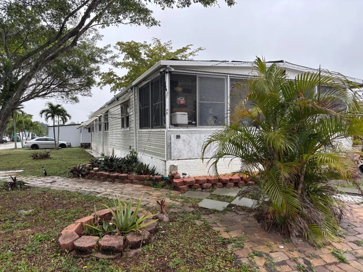 thumbnail_IMG_2700 at 321 NW 48th Court, Pompano Beach