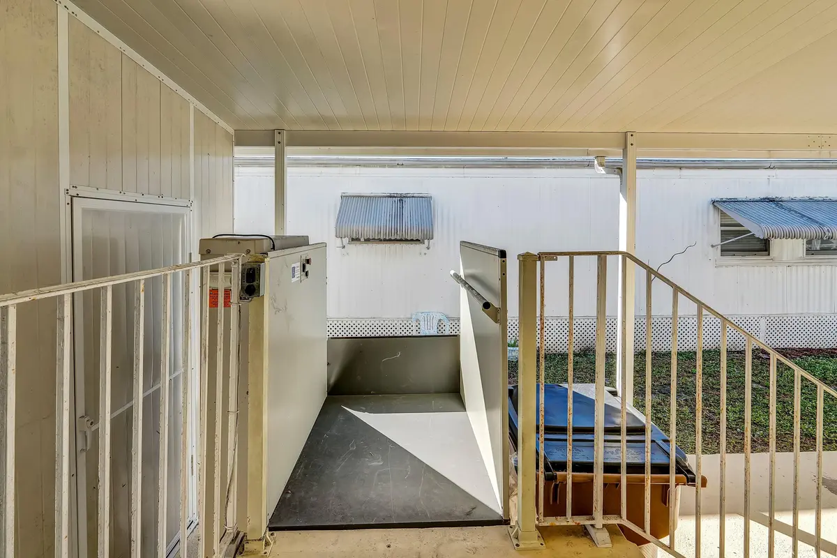 RimxcALN at 4920 NW 2nd Terrace, Pompano Beach