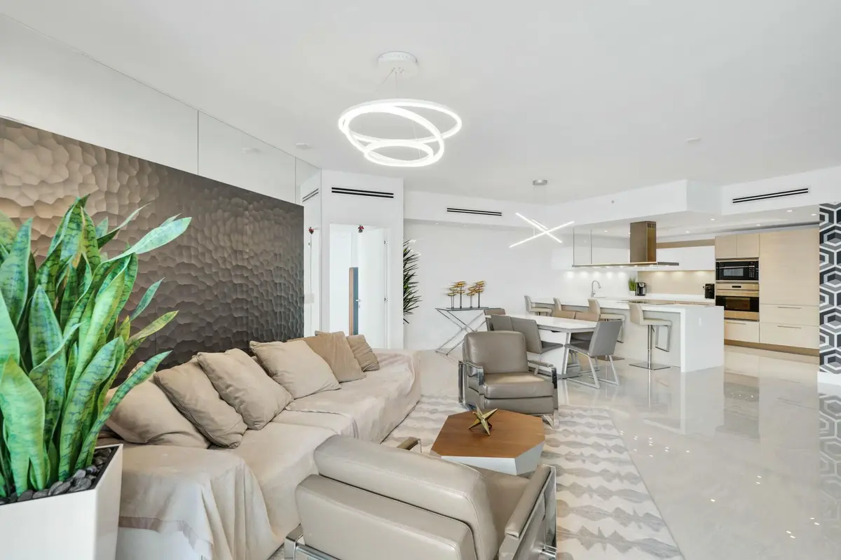 tempImage0PQGkJ at 17301 Biscayne Boulevard 707, North Miami Beach
