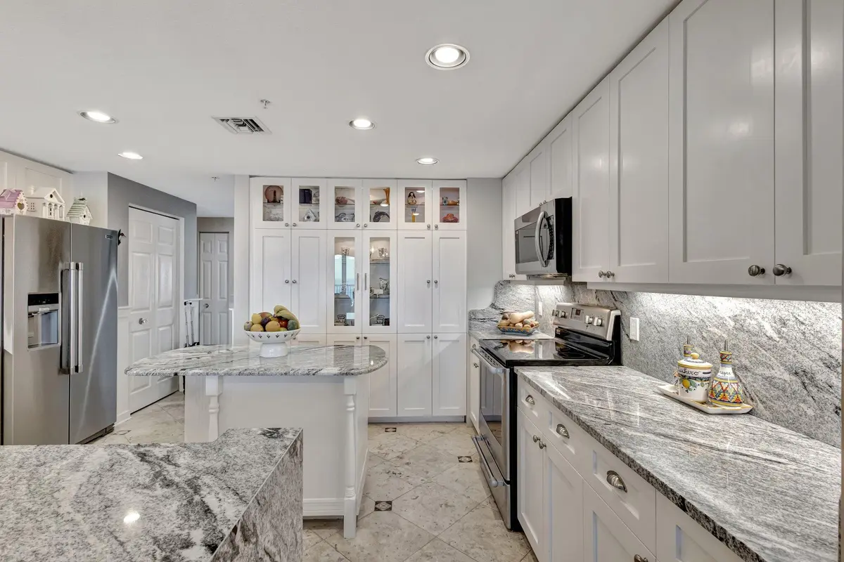 73-web-or-mls-5P1A3455 at 5051 N Highway A1a Ph 2-3, Hutchinson Island
