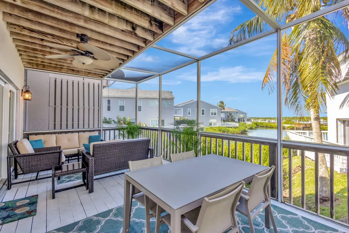 2470 HARBOUR COVE at 2470 Harbour Cove Drive, Hutchinson Island