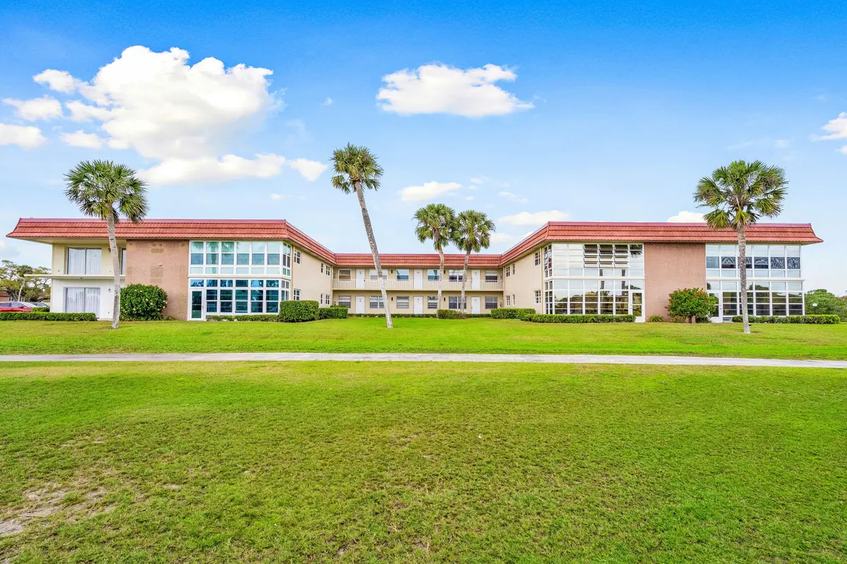65 Woodland Drive - 106-254_31 Copy at 65 Woodland Drive 106, Vero Beach