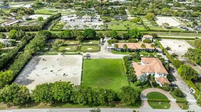 tempImageAjMuVc at 14471 Equestrian Way, Wellington