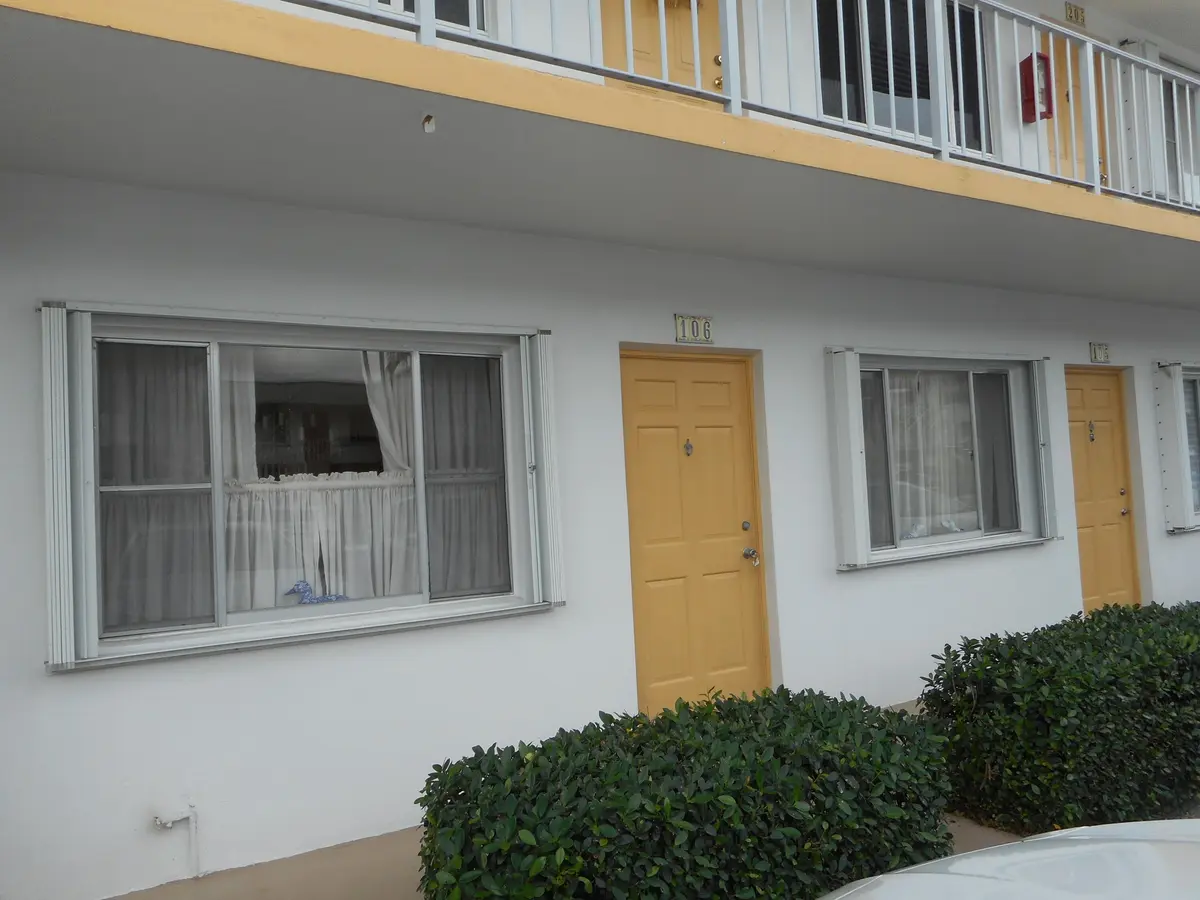 Building Front at 3322 Cynthia Lane 106, Lake Worth Beach
