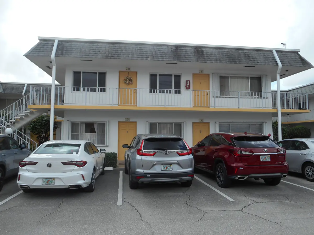 DSCN5020 at 3322 Cynthia Lane 106, Lake Worth Beach