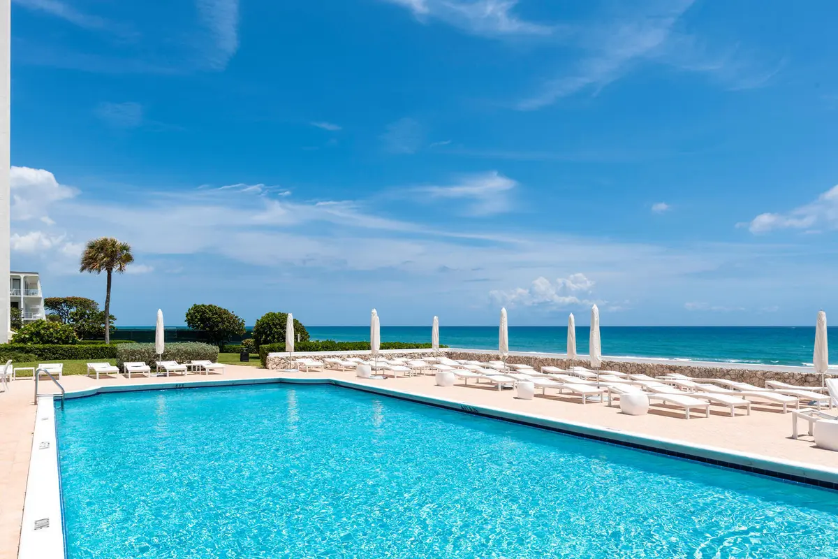 2295 S Ocean Blvd Apt 424 Palm-large-022 at 2295 S Ocean Boulevard 404, Palm Beach