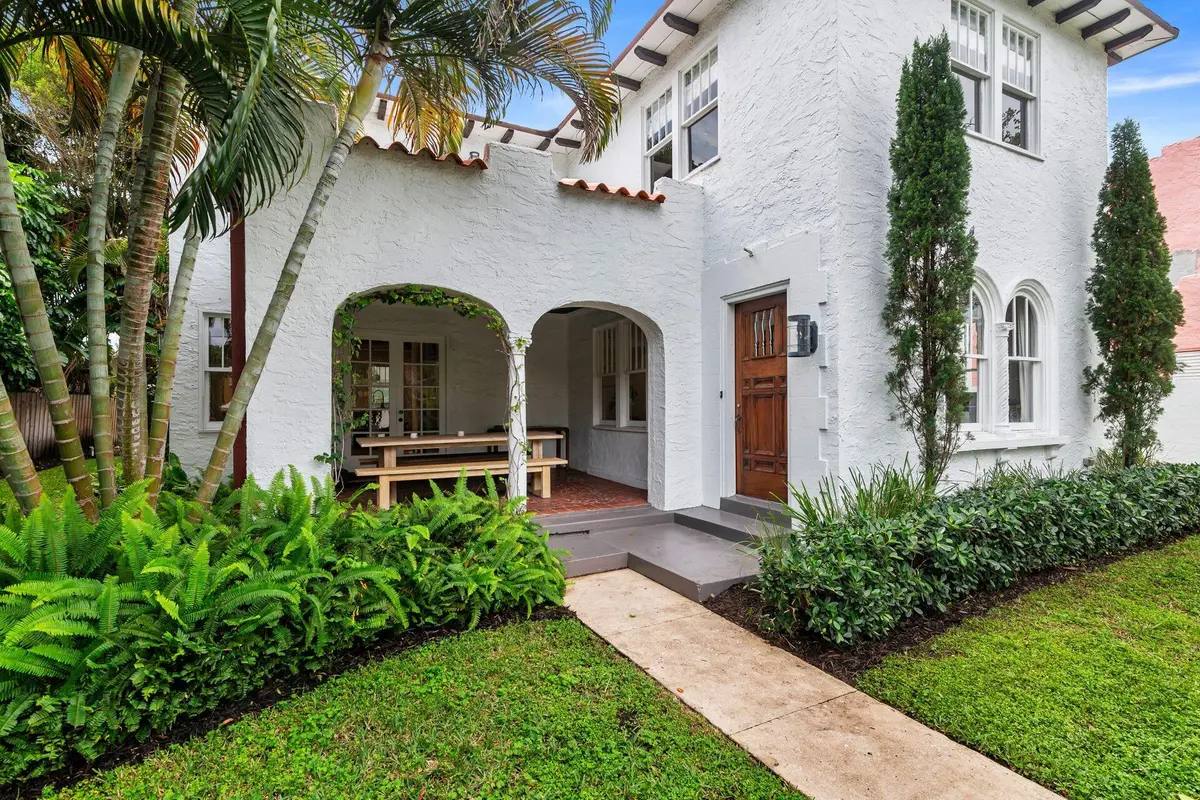 Front Entry at 306 Marlborough Place, West Palm Beach