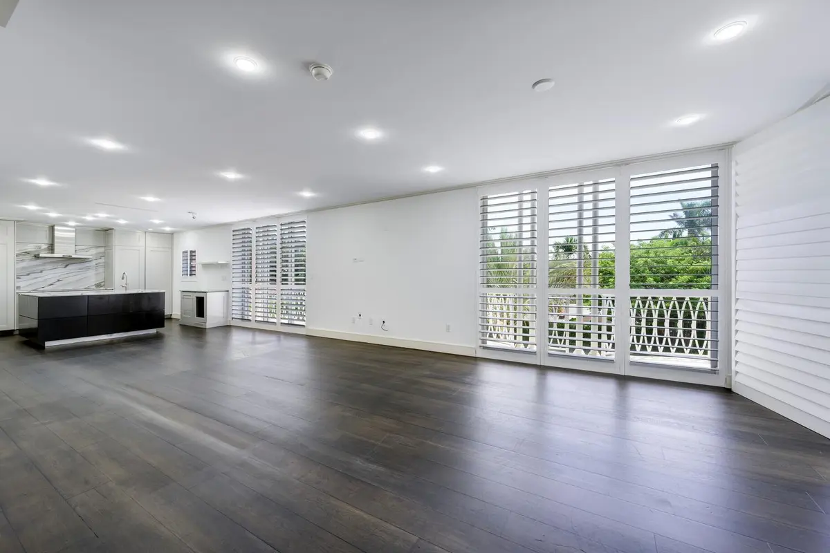 429 Australian Ave Unit 9 Palm-large-013 at 429 Australian Avenue 9, Palm Beach