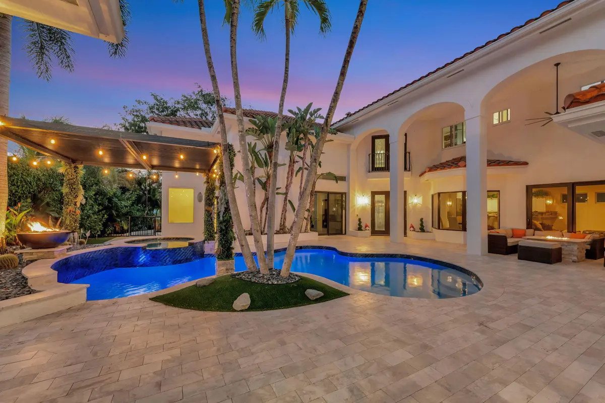 seasons 100 at 6131 NW 30th Avenue, Boca Raton