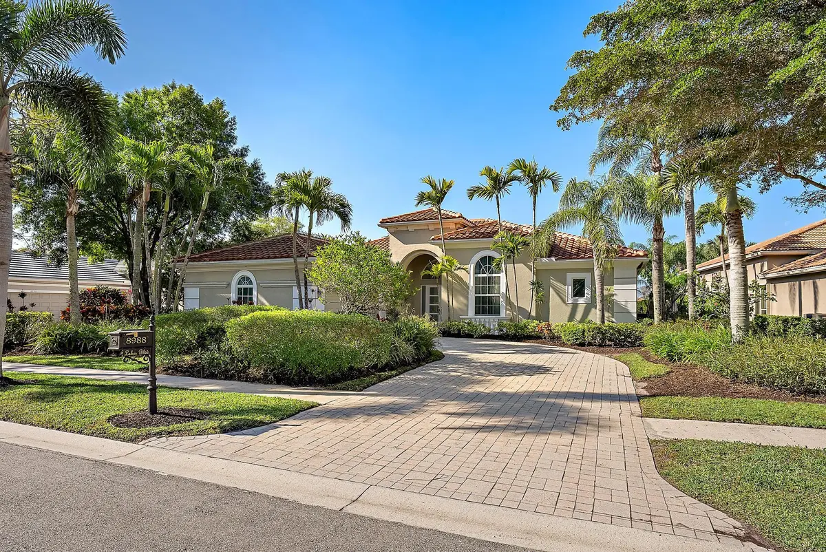 8988 Lakes Blvd. at 8988 Lakes Boulevard, West Palm Beach