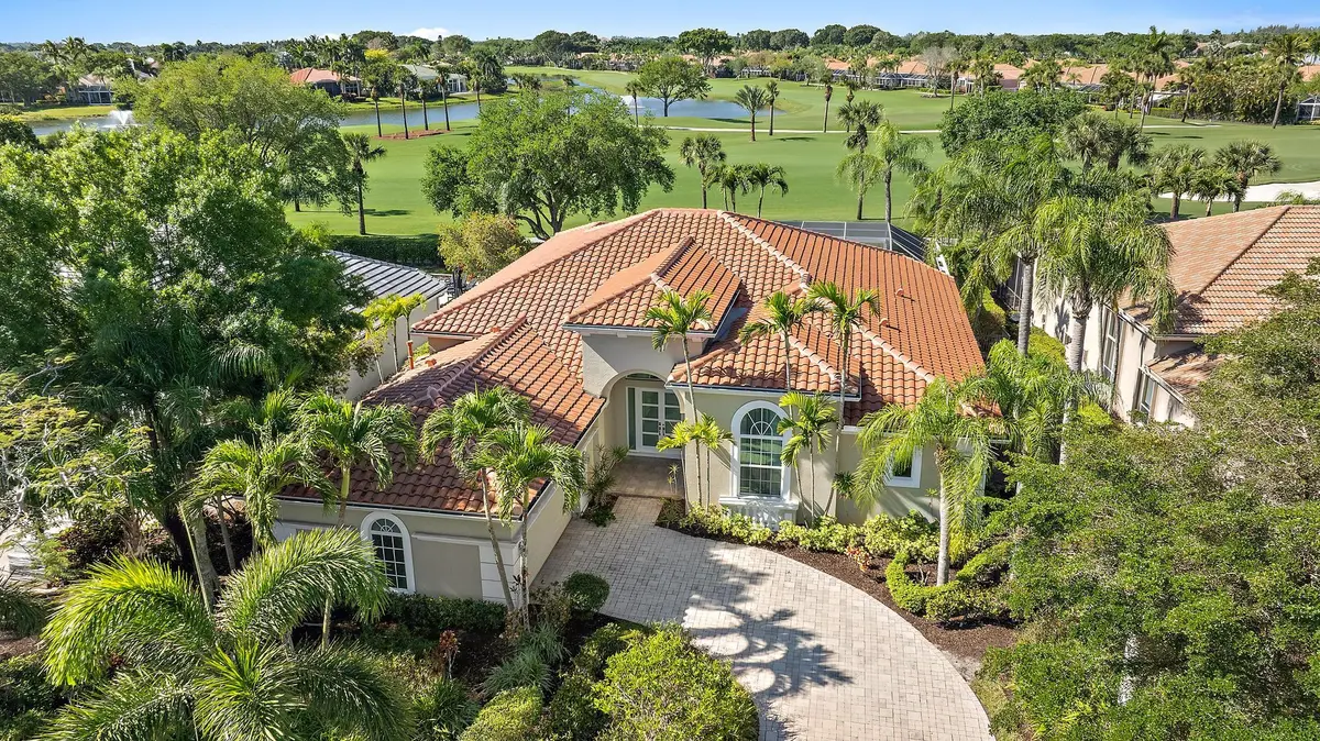 8988 Lakes Blvd. at 8988 Lakes Boulevard, West Palm Beach