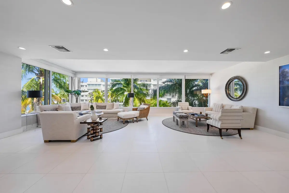 44 Cocoanut Row Unit B 124-27 at 44 Cocoanut Row B310, Palm Beach