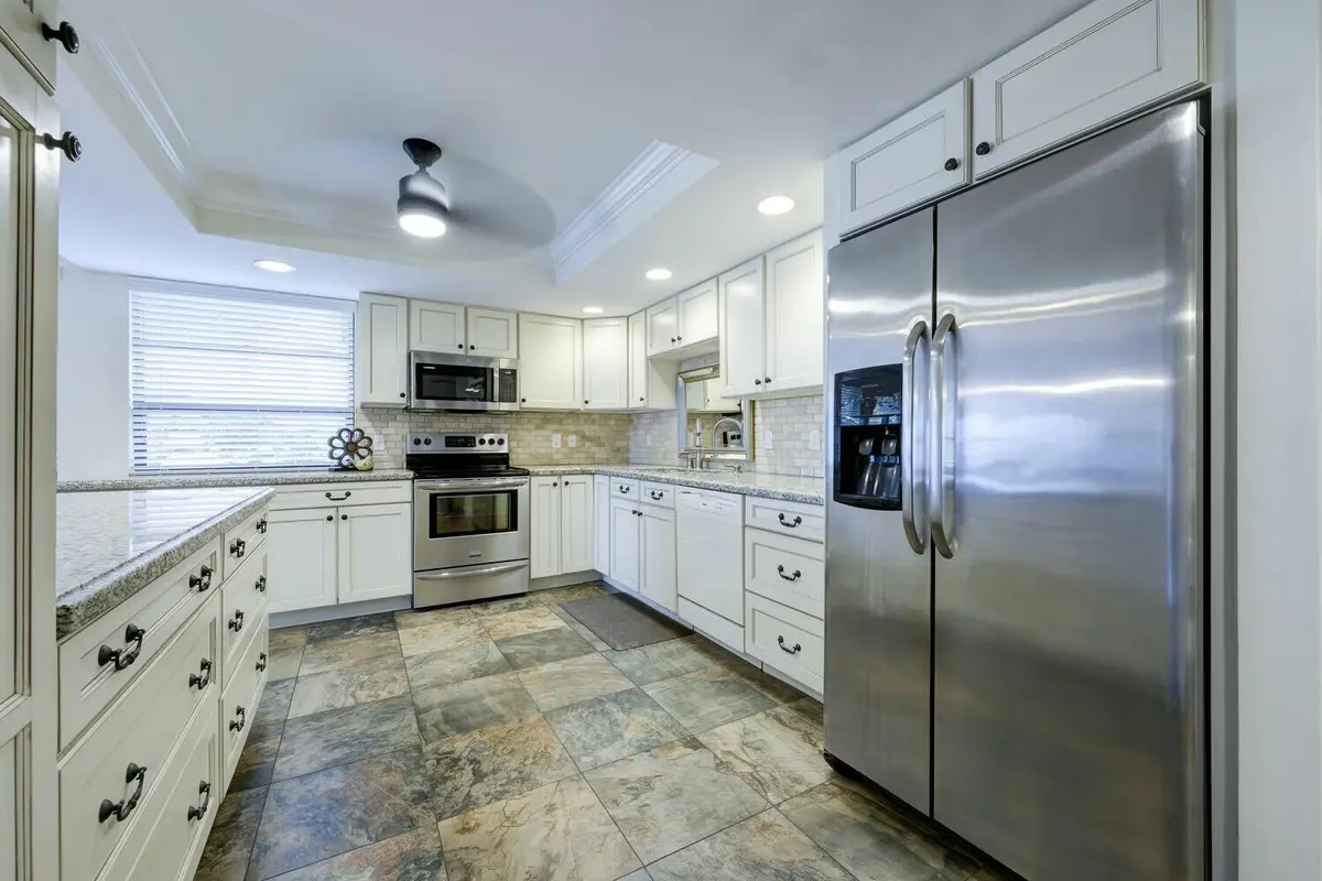 Kitchen from foyer at 1036 Us Highway 1 315, North Palm Beach