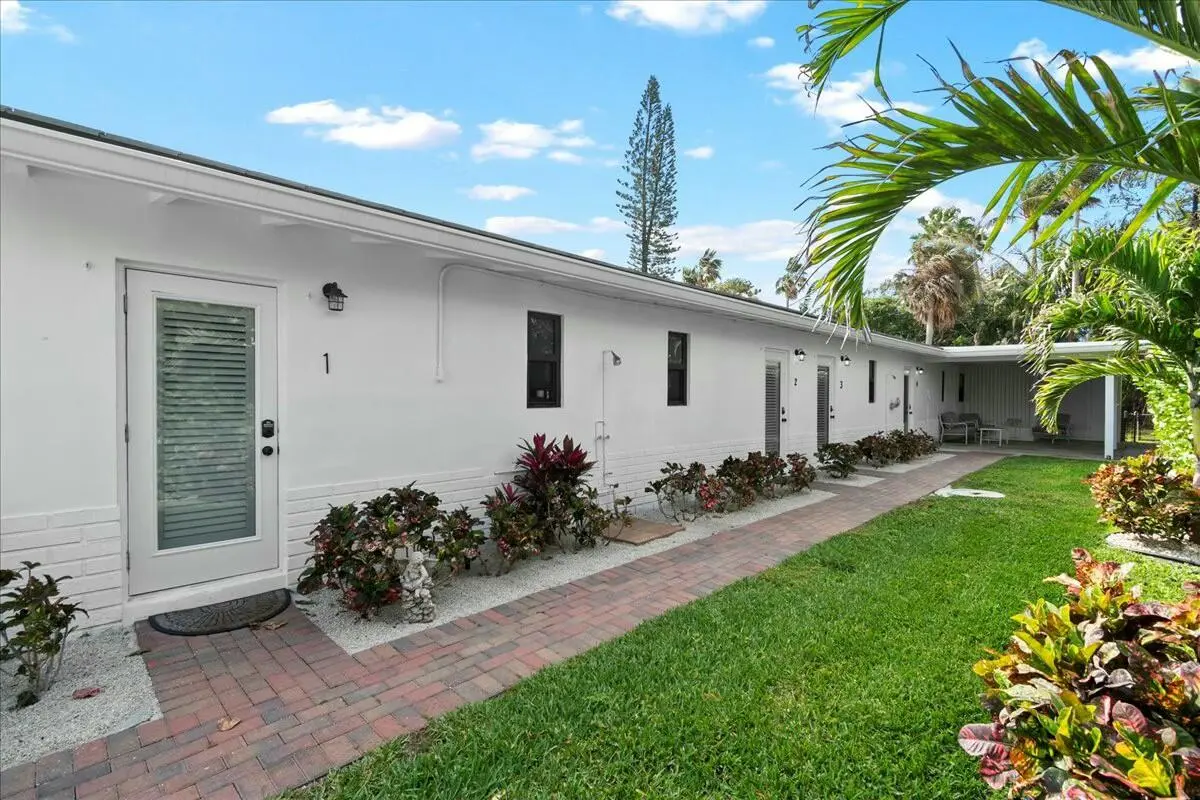 Front at 18 Adams Road, Ocean Ridge