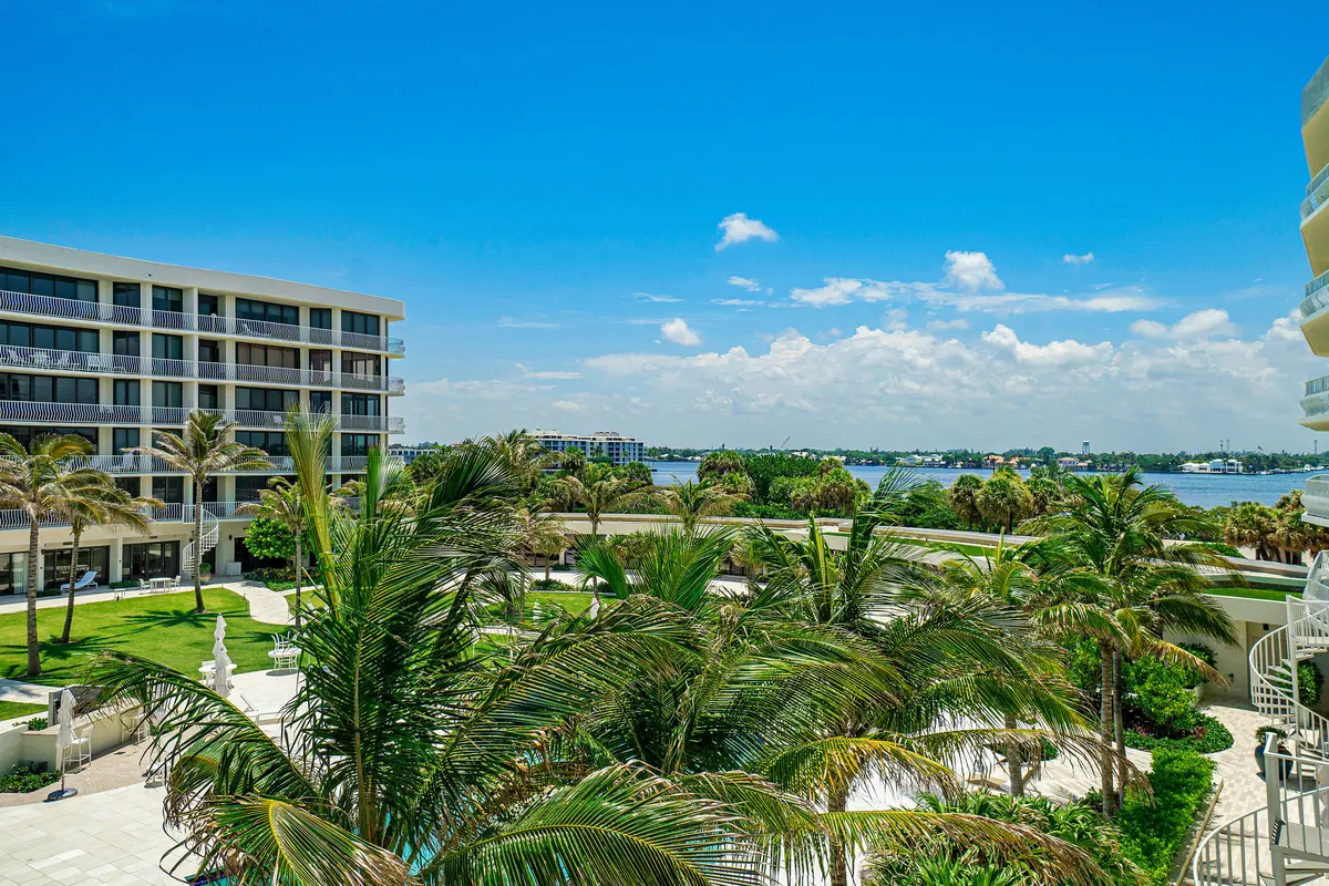 terrace at 2000 S Ocean Boulevard 208n, Palm Beach