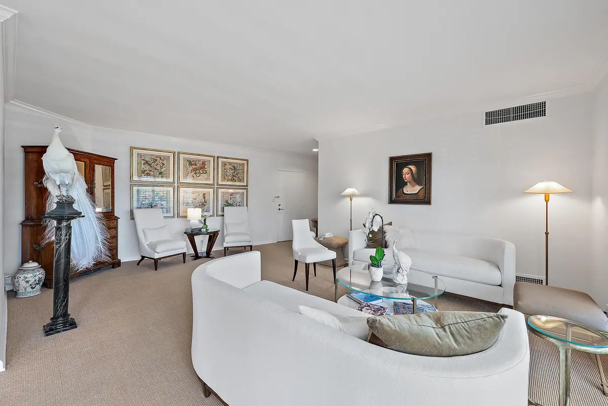 44 Cocoanut Row Unit B 124-11 at 44 Cocoanut Row 124 B, Palm Beach