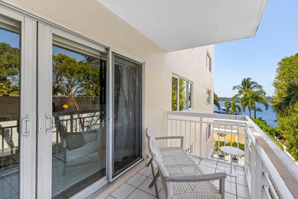 Terrace at 250 Bradley Place 307, Palm Beach