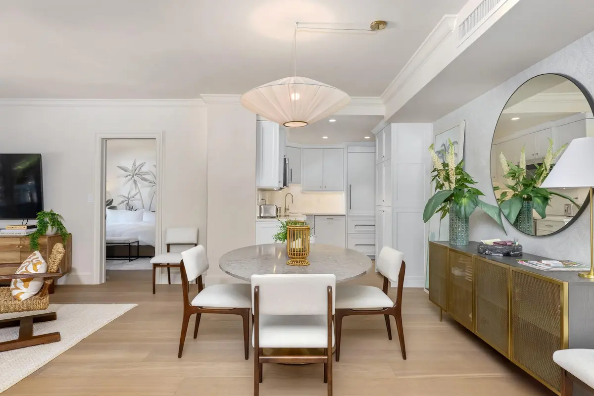 Dining Room at 250 Bradley Place 307, Palm Beach