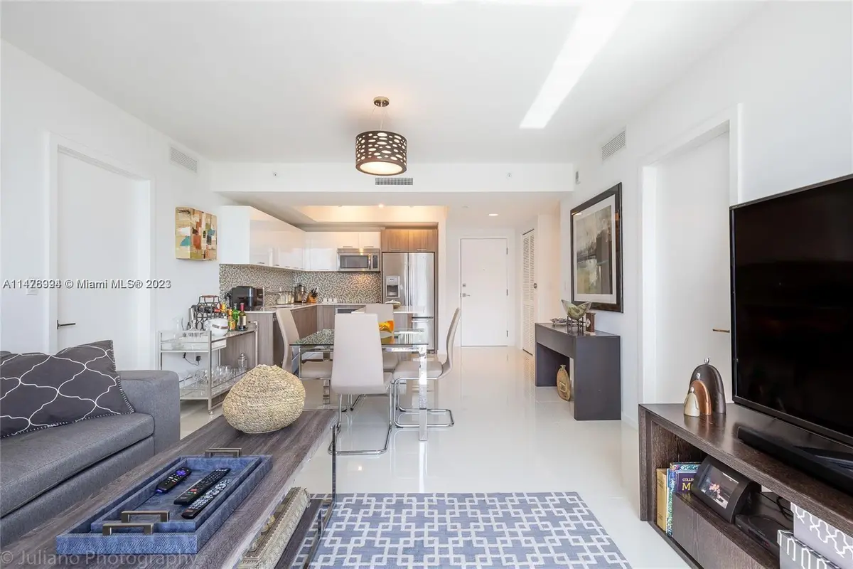 interior 3 at 5300 NW 85th Avenue 1409, Doral