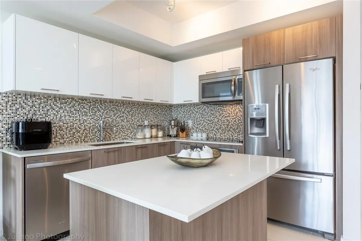 kitchen at 5300 NW 85th Avenue 1409, Doral