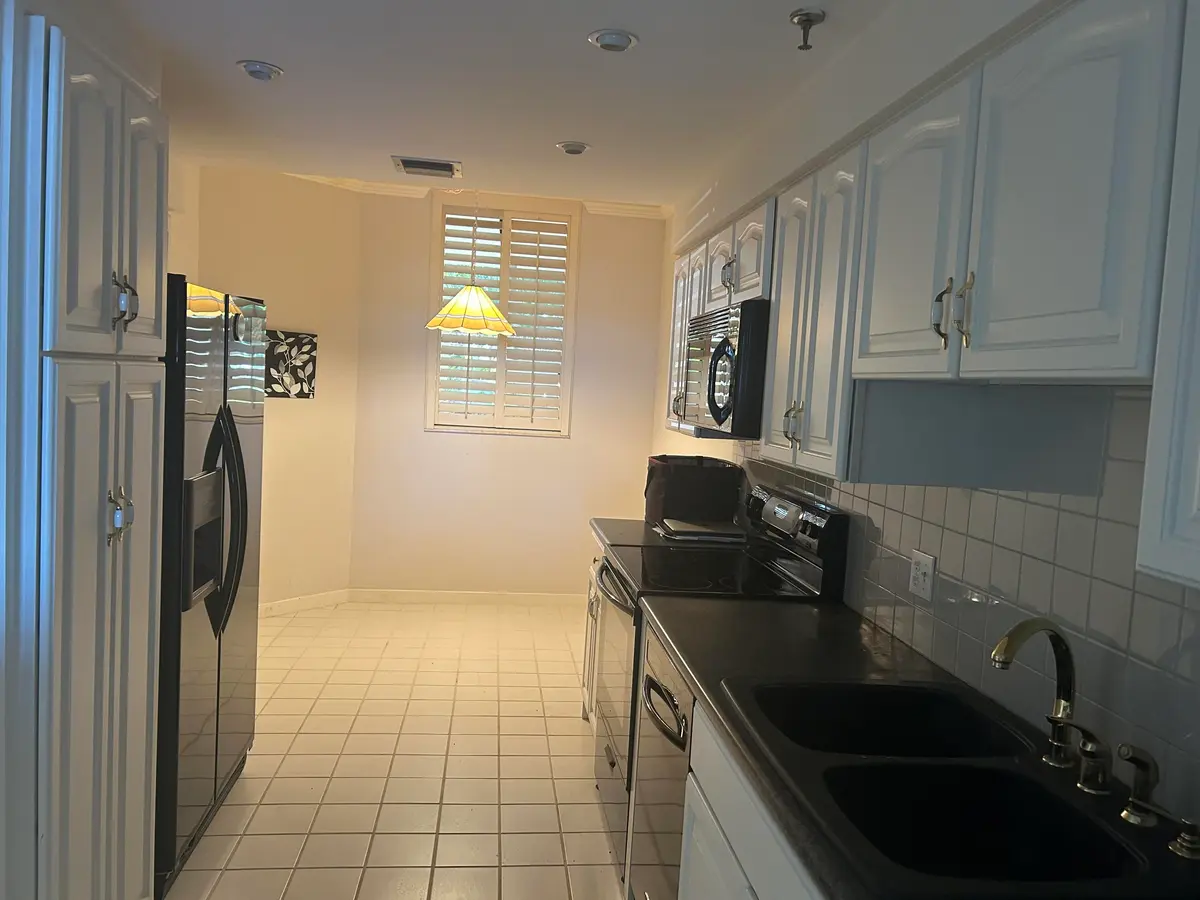 Kitchen 12 Oaks at 11370 Twelve Oaks Way 117, North Palm Beach