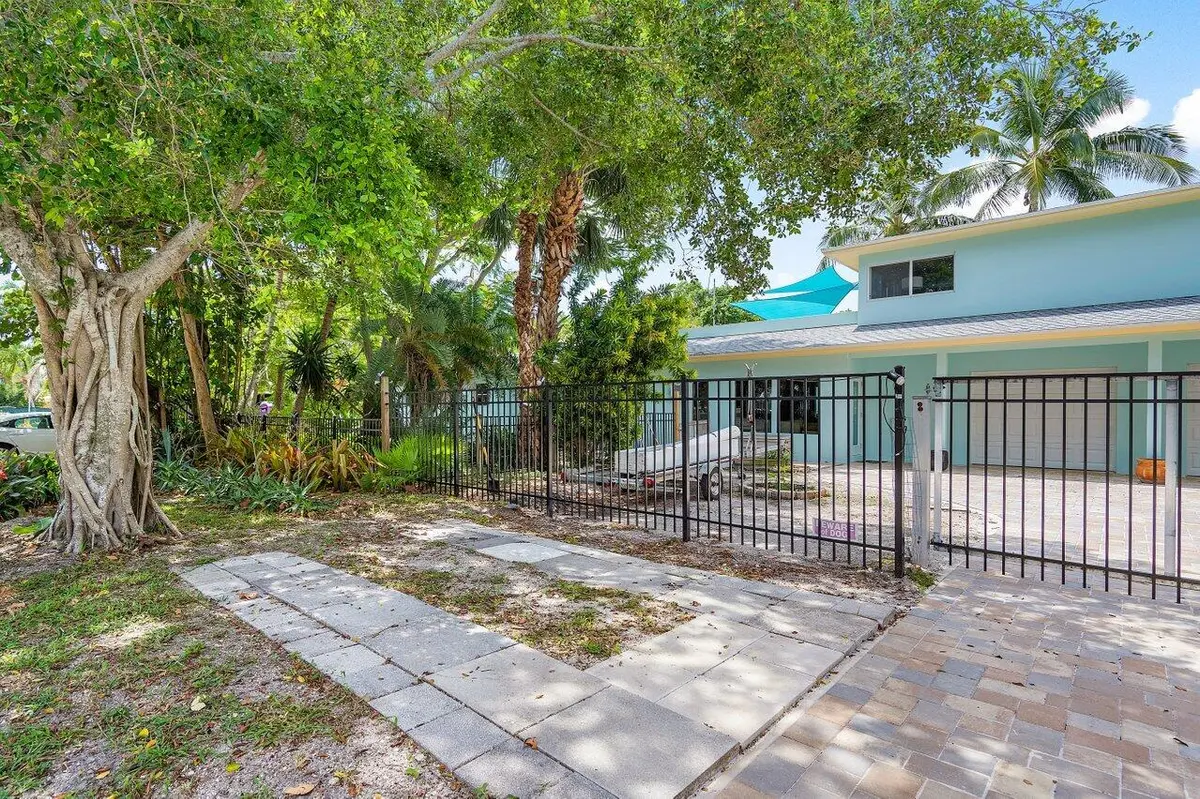 003-300Southeast7thAvenue-DelrayBeach-FL at 300 SE 7th Avenue, Delray Beach