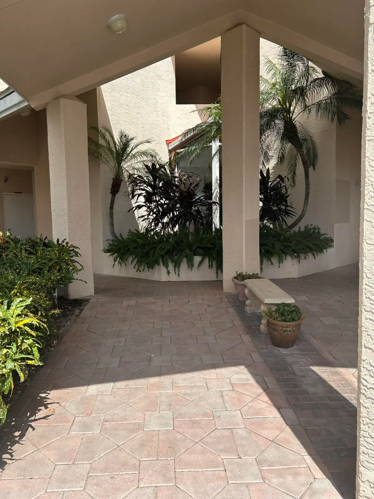 3870 photo entryway at 3870 N Highway A1a 704, Hutchinson Island