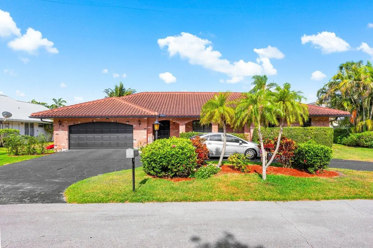 Exterior Front at 3163 NE 8th Avenue, Boca Raton