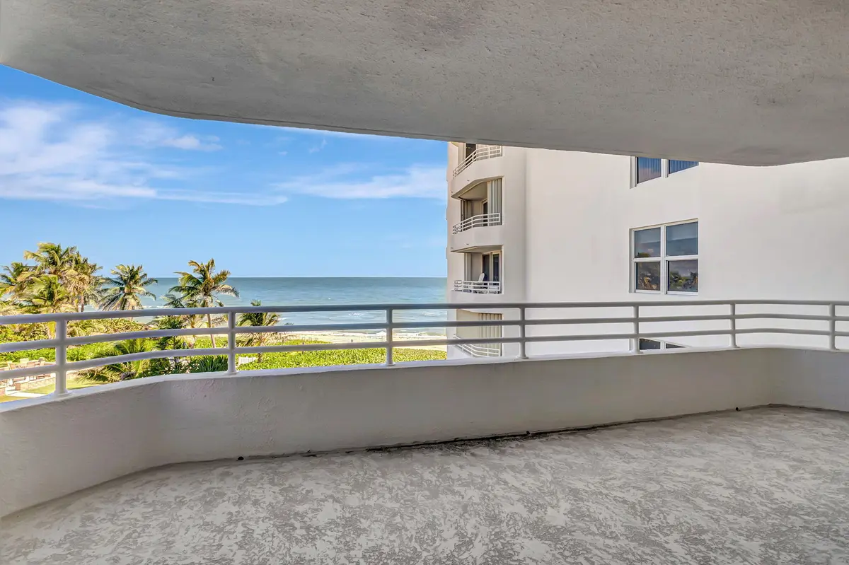 12-web-or-mls-DSC_0410 at 3407 S Ocean Boulevard 4d, Highland Beach