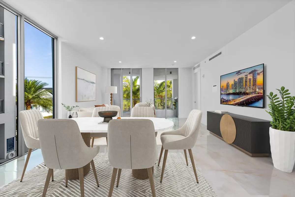 Dining Area at 475 E Royal Palm Road 205, Boca Raton