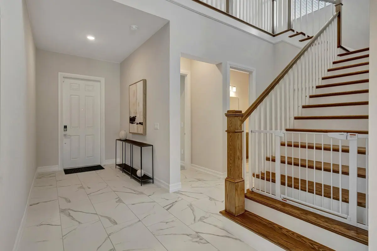 6-web-or-mls-5P1A2722 at 211 SE Calmo Circle, Port St. Lucie