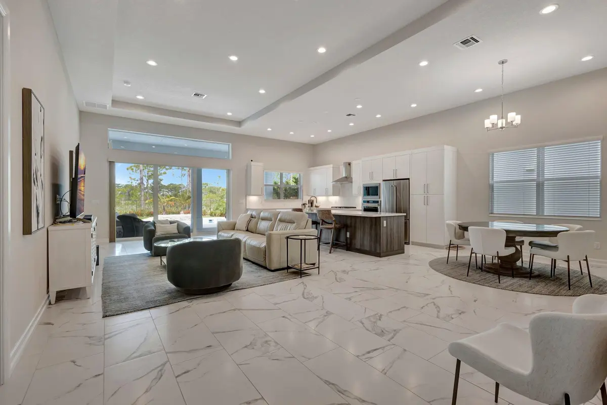 7-web-or-mls-5P1A2982 at 211 SE Calmo Circle, Port St. Lucie