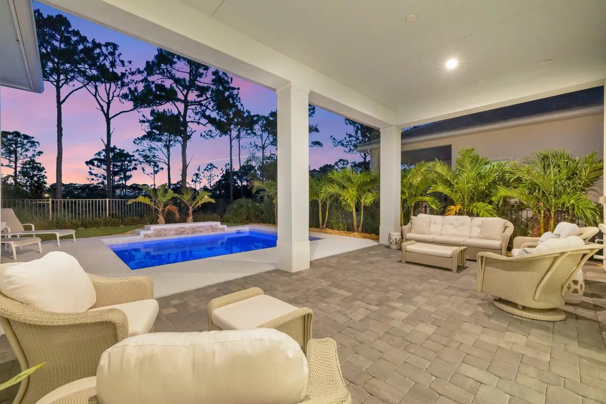 12-web-or-mls-3A5A6571 at 211 SE Calmo Circle, Port St. Lucie