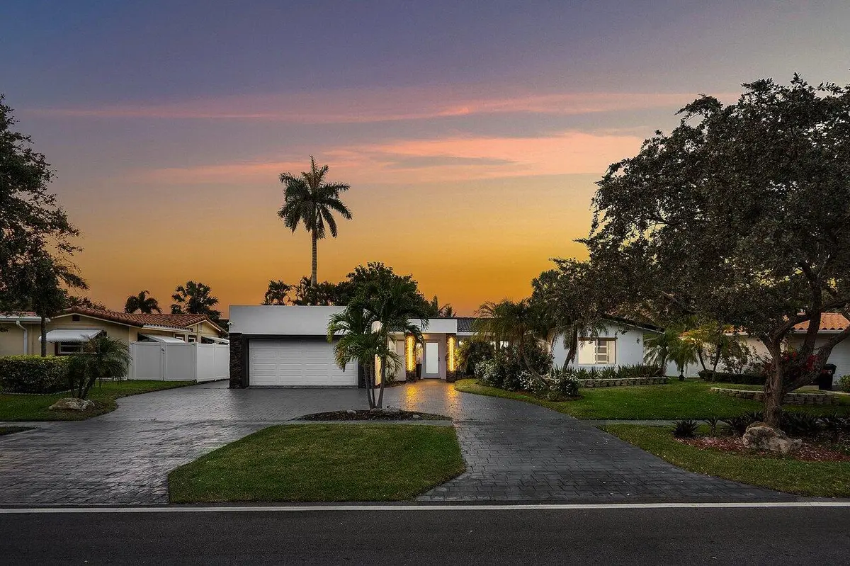 Twilight Front at 2611 NE 49 Street, Lighthouse Point
