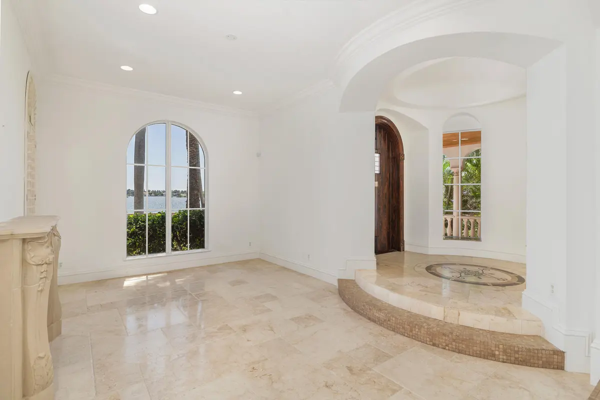 Living Room & Foyer at 3309 S Flagler Drive, West Palm Beach