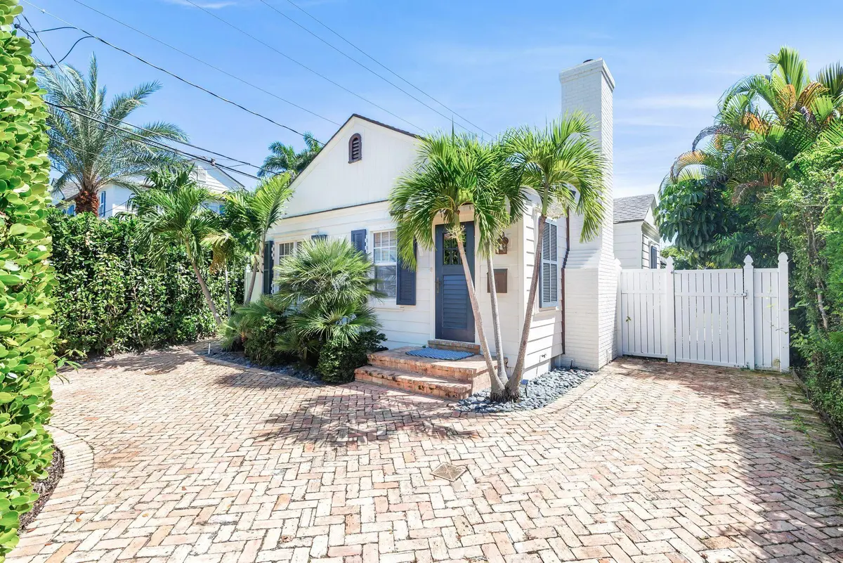 Front Exterior at 231 Cocoanut Row, Palm Beach