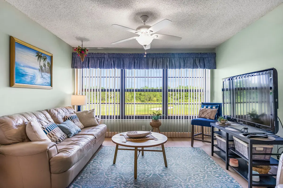 28 Plantation Drive - 204-114 at 28 Plantation Drive 204, Vero Beach