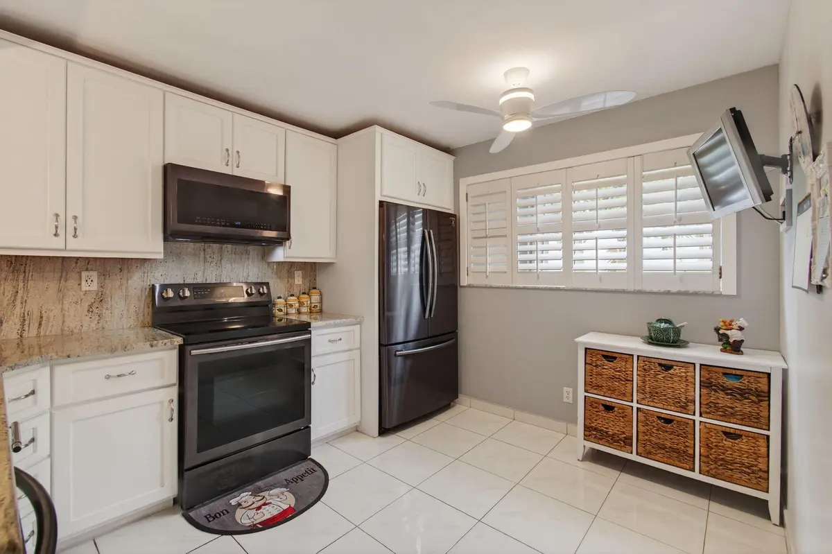 20-web-or-mls-DSC_3330 at 15450 Pembridge Avenue 189, Delray Beach