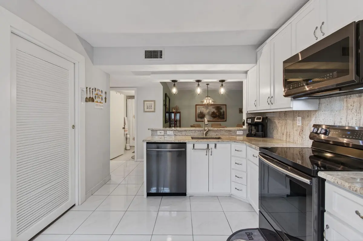 22-web-or-mls-DSC_3344 at 15450 Pembridge Avenue 189, Delray Beach