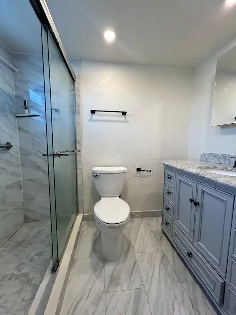 Master Bath at 808 SE 7th Street 107, Deerfield Beach