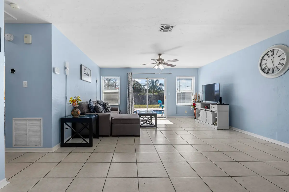 453A2799 at 150 Princess Drive, Port St. Lucie