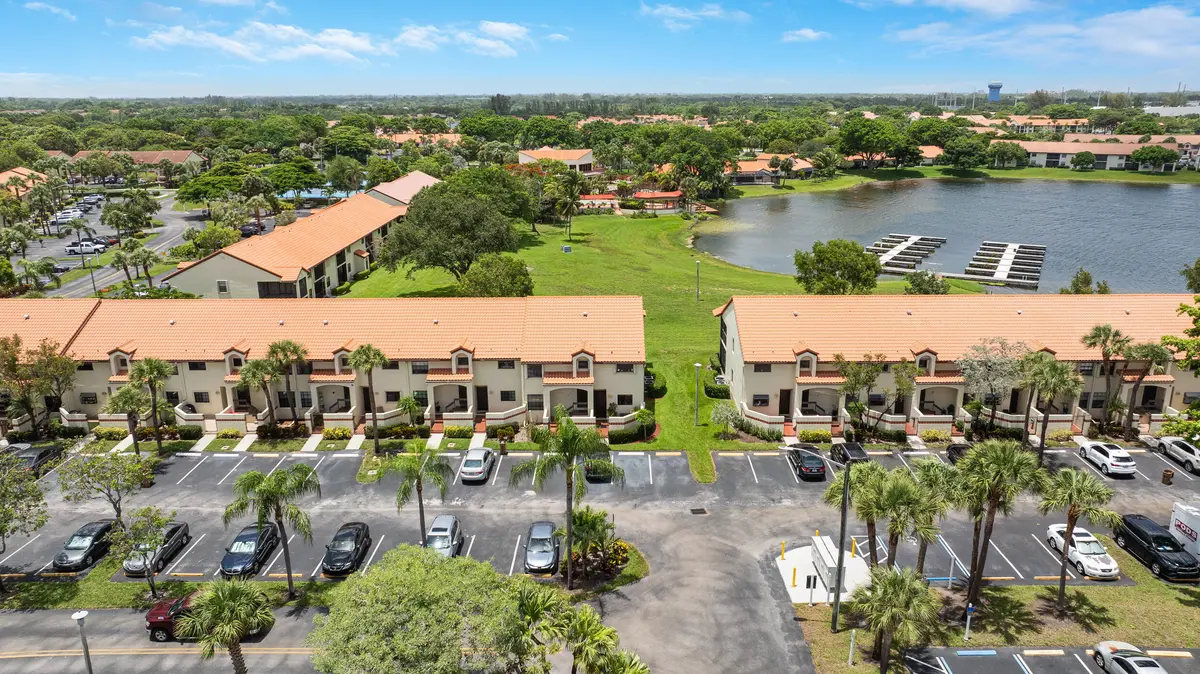Neighborhood at 1102 Republic Court, Deerfield Beach