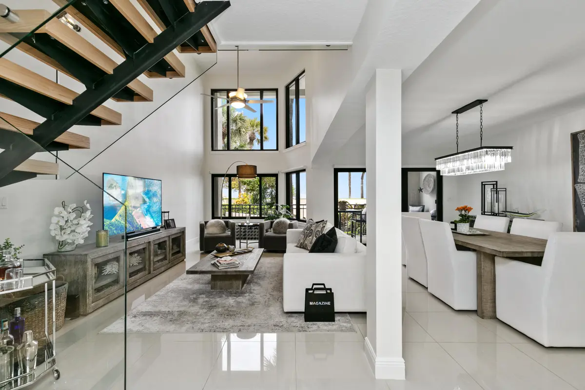 Living Area at 665 SE 21st Avenue 104, Deerfield Beach