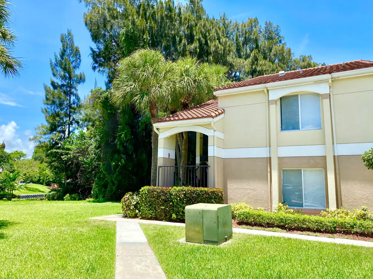 815 W Boynton Beach Boulevard 16-201, Boynton Beach, FL – photo 2