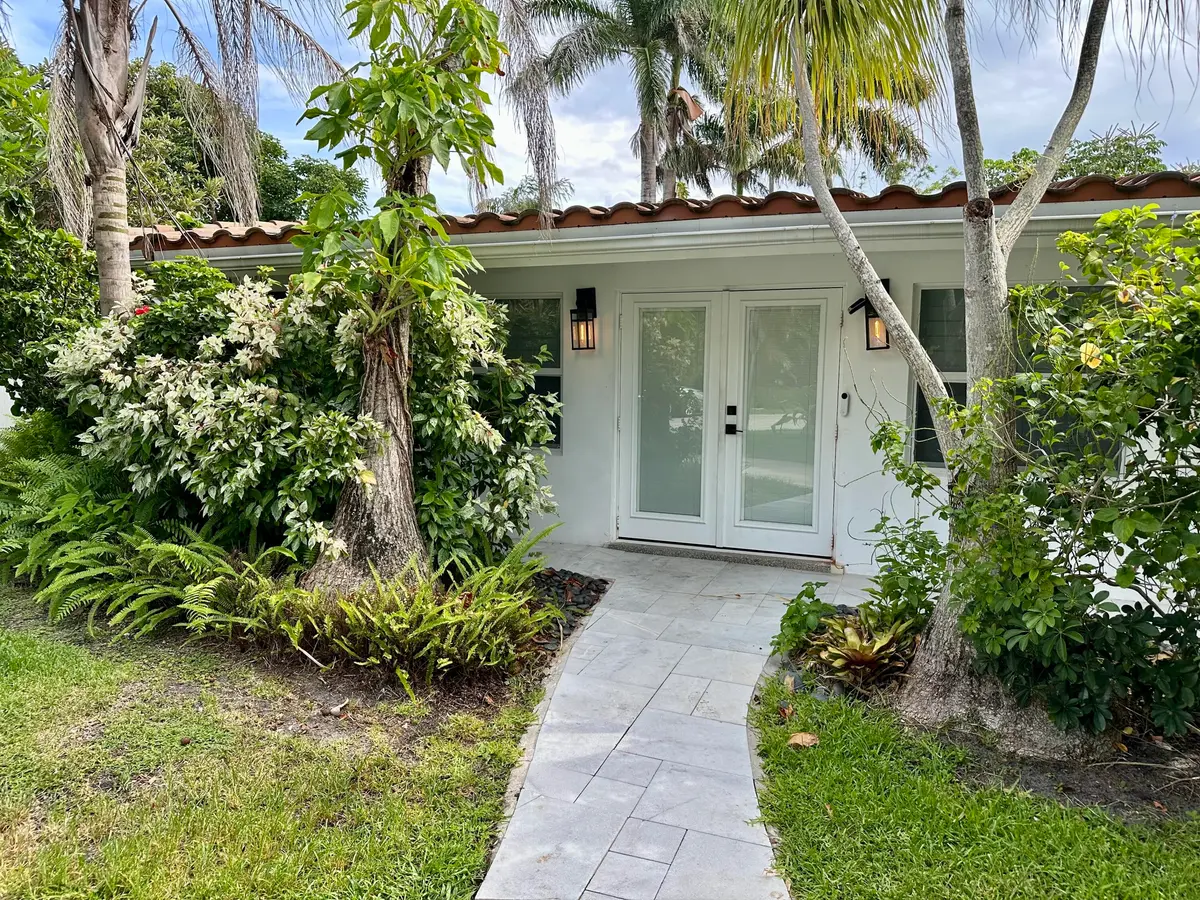 Front Entrance at 212 Kings Lynn, Delray Beach