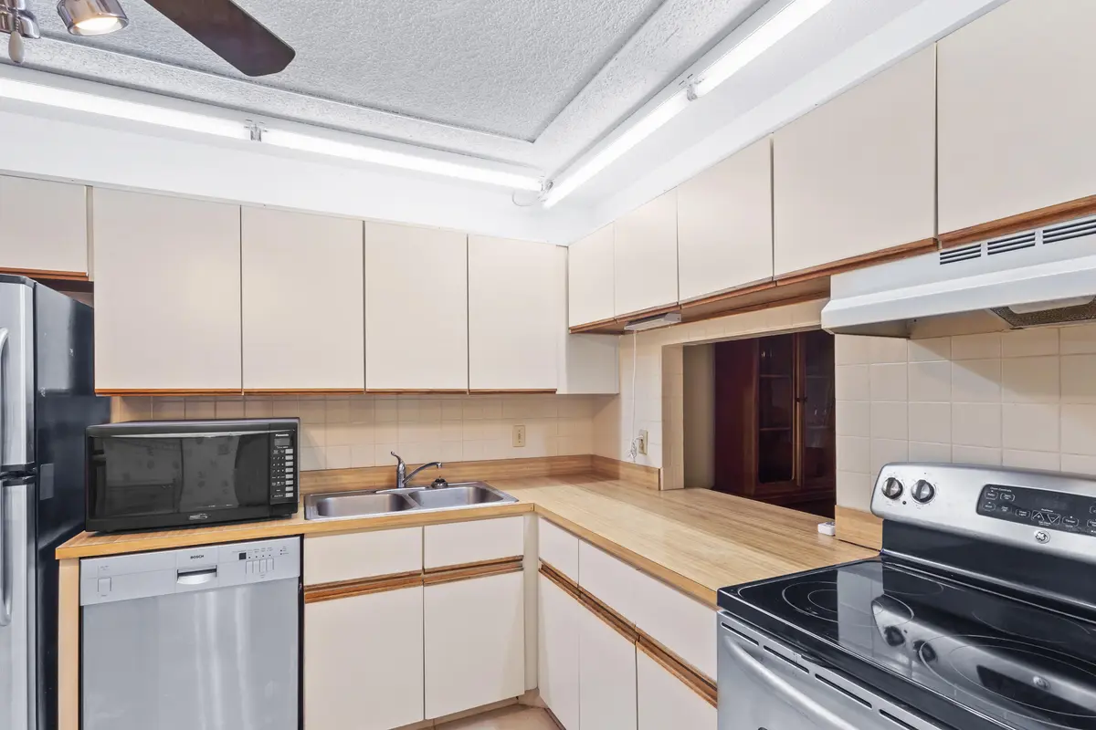 Kitchen at 150 Lake Nancy Lane 223, West Palm Beach