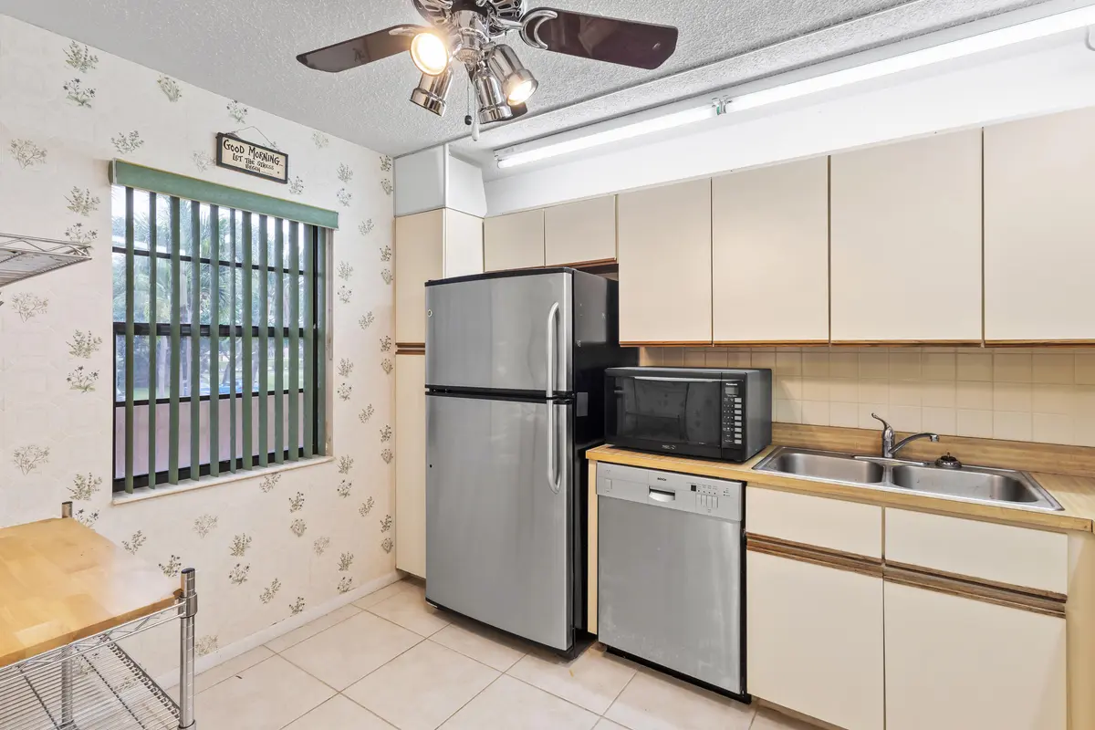 Kitchen at 150 Lake Nancy Lane 223, West Palm Beach