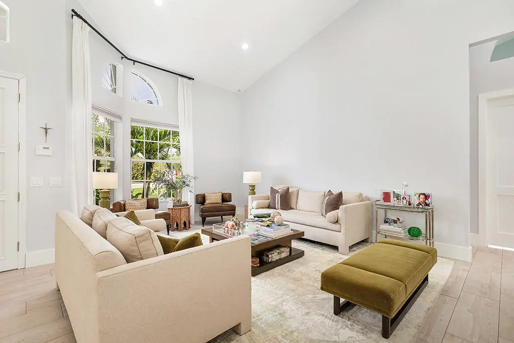 8852 154 Court N at 8852 154 Court, Palm Beach Gardens